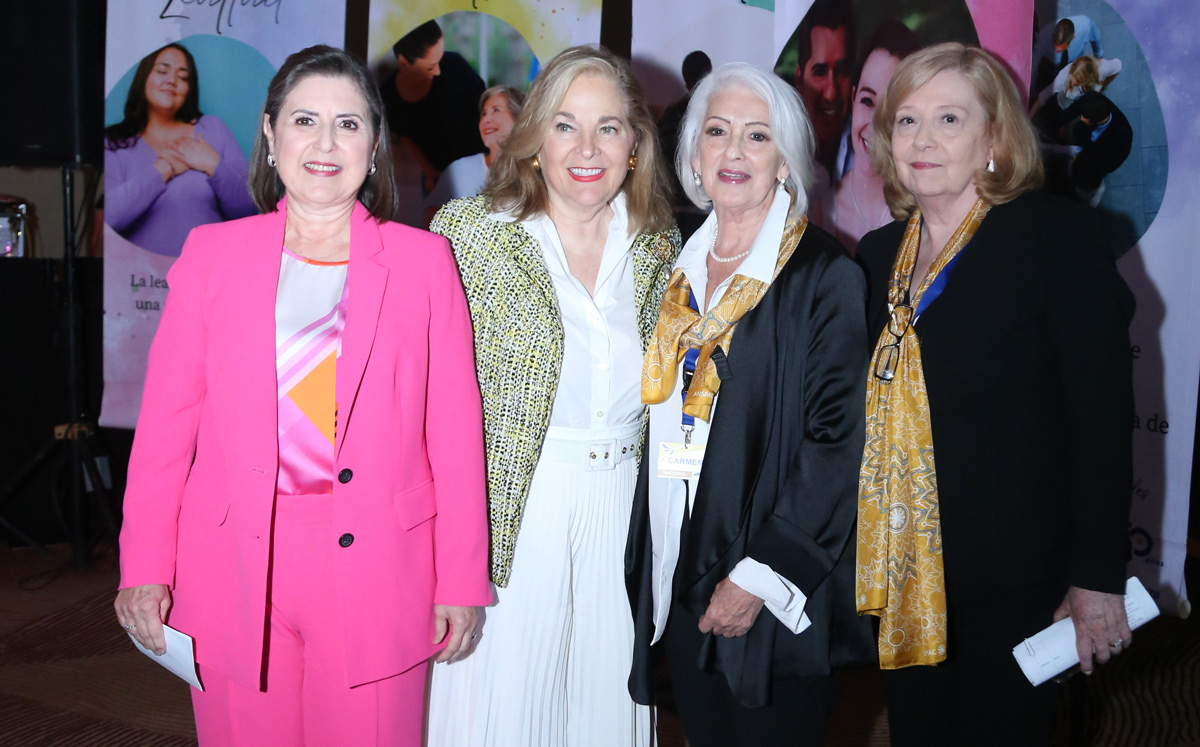 Anita Barragán de Garza, Liliana Melo de Sada, Carmen Garza de González y Patricia Montfort / Foto: Roberto Alvarado