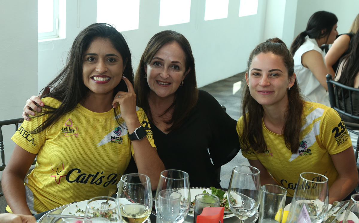 Bibi Salazar, Ale Guadiana y Laura González / Foto: Omar Valdez