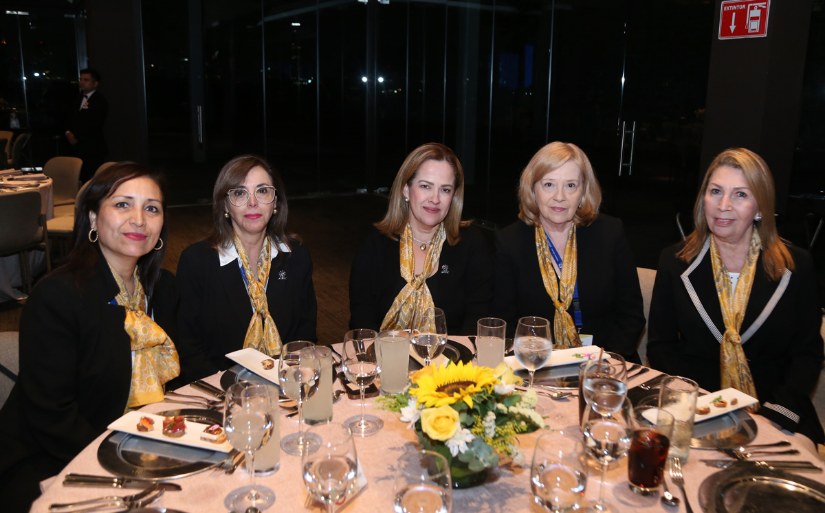 Diana Chi, Gisella de Meléndez, Haidy Saracho, Patricia Monfort y Elba Montemayor / Foto: Roberto Alvarado