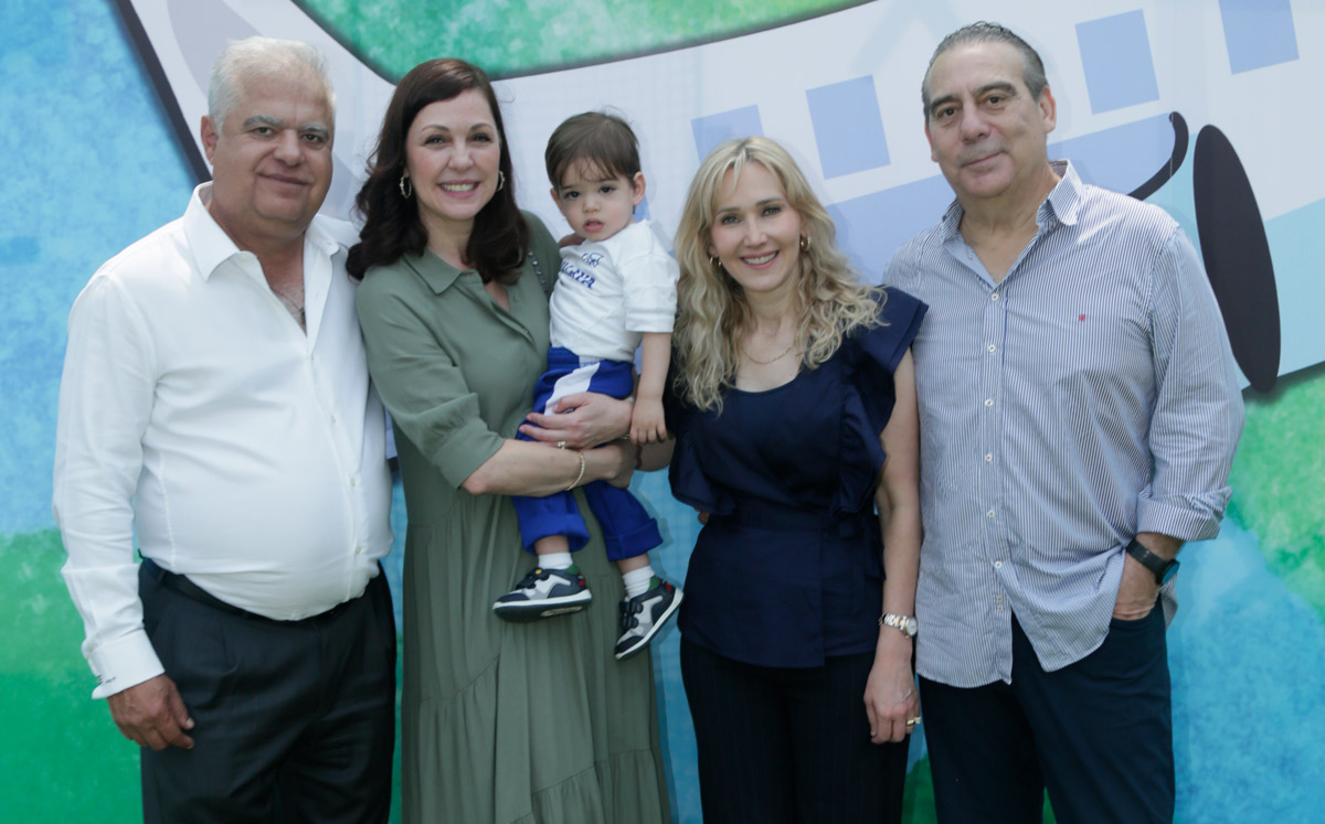 Humberto Garza, Laura Garza, Andrés Garza, Lorena Gutiérrez de Garza y Alberto Garza Zambrano / Foto: Roberto Alvarado
