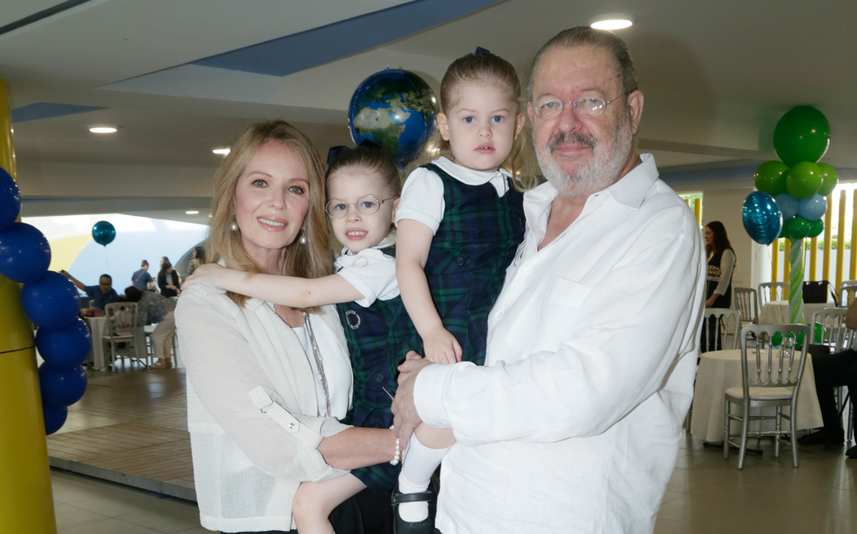 Martha Rodríguez de Quintero, Eugenia Lozano, Elisa Lozano y Arturo Quintero / Foto: Roberto Alvarado