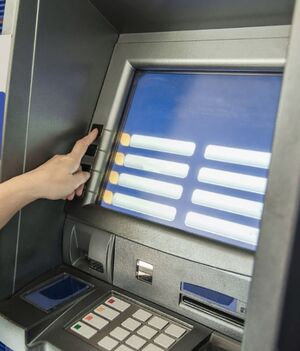 Bancos: ¿Qué días cerrarán por vacaciones de Semana Santa 2024? (Foto: Freepik)