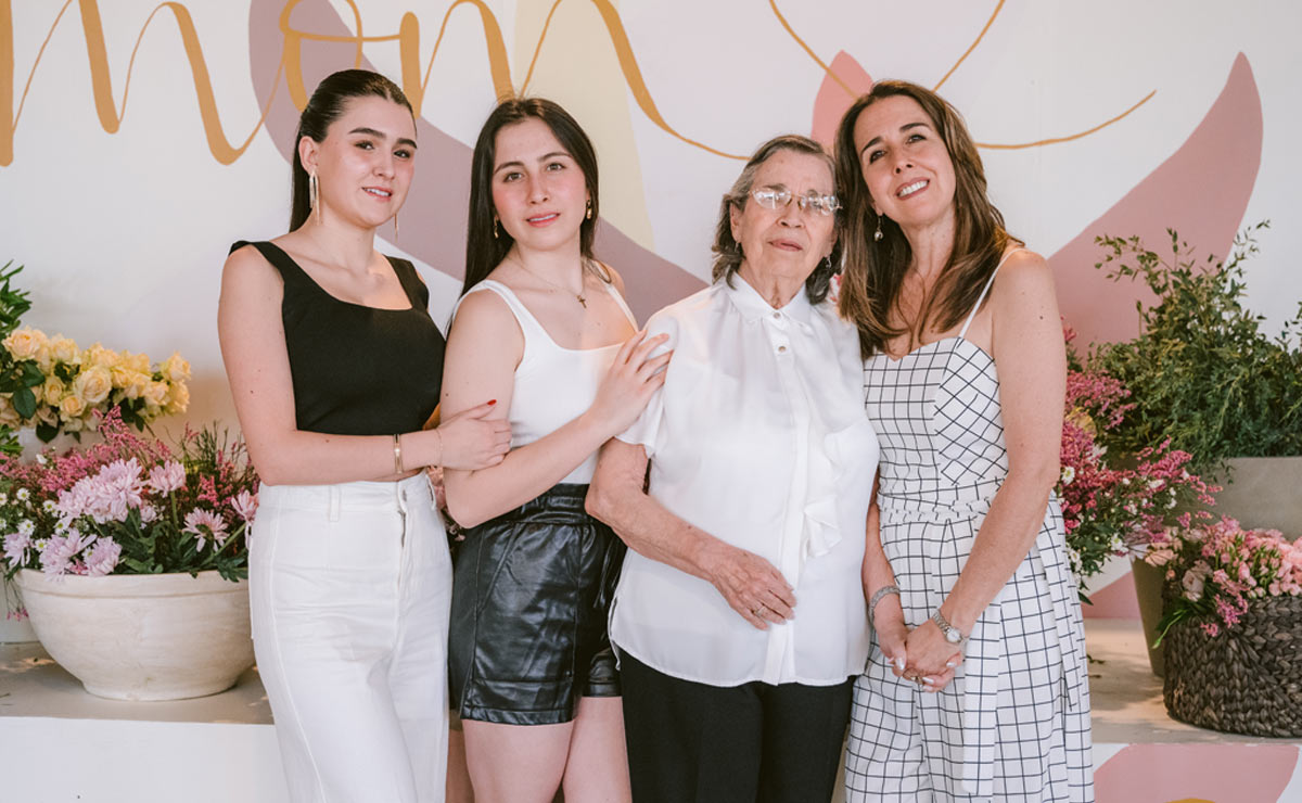 Adriana, Regina, Mavi y María Eugenia