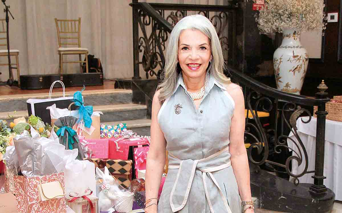 LETTY TERRAZAS feliz en el festejo de Cynthia Clemente en el Casino Tampiqueño