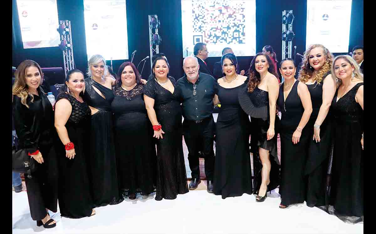 LAURA VEGA, AVRIL GUZMÁN, LORENA GARZA, SANDRA MARTÍNEZ, JESSICA URBINA, ÓSCAR SOLBES, MÓNICA PEÑA, HEIDI DELGADO, MÓNICA CRUZ, DORIS VELÁZQUEZ Y HELU