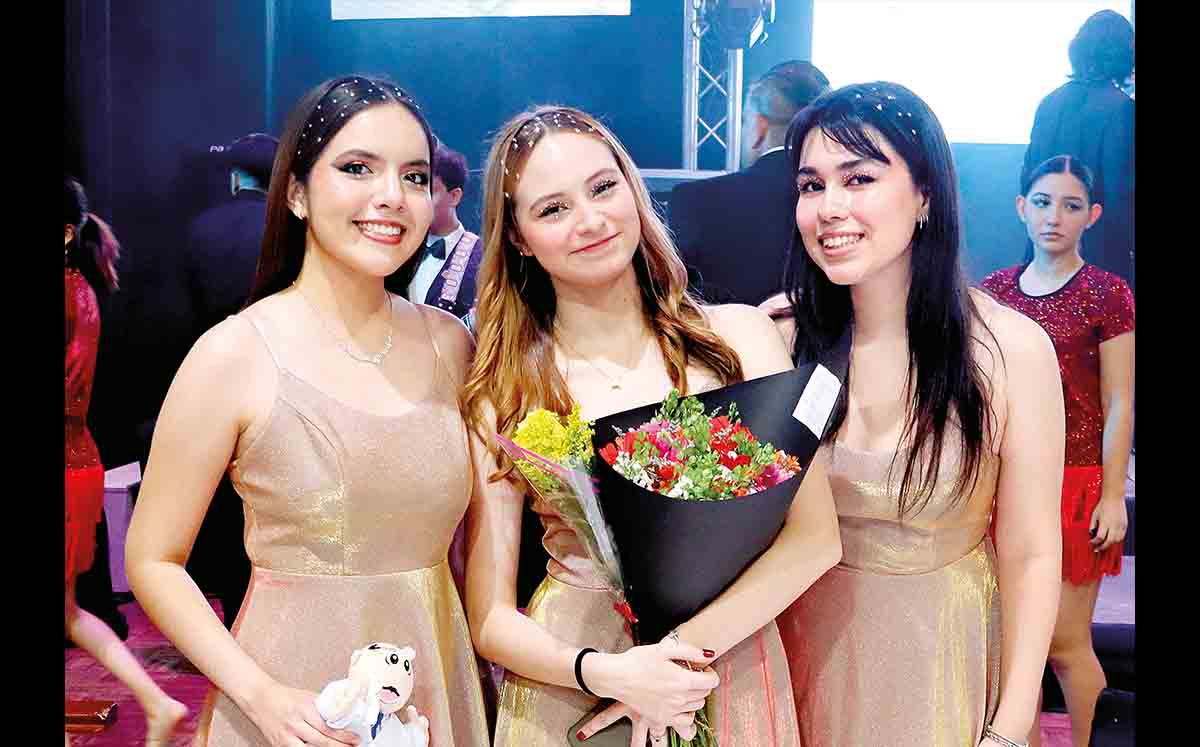 DANIELA LOPEZ, PAULA RUELAS Y MÍA ALEXANDRA RESÉNDIZ bailaron y cantaron con gran emoción