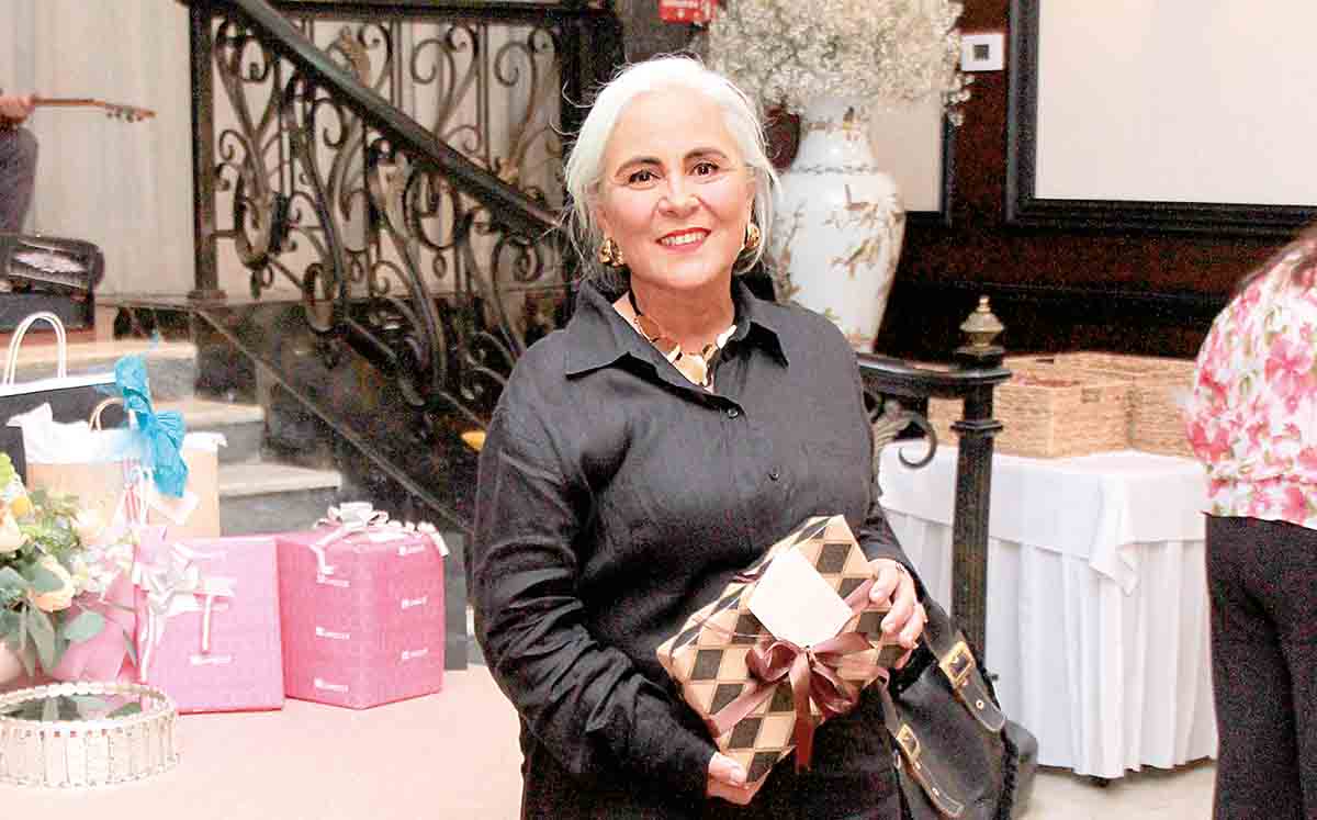 ERIKA DAVALOS nos regaló su mejor sonrisa en el cumpleaños de Cynthia
