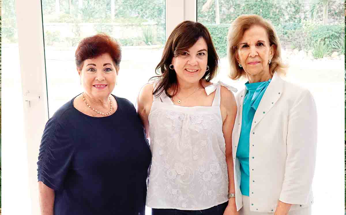 LUCY TREVIÑO, DELIA DE LEÓN Y ROSALBA DE MARABOTO fueron parte del 45 aniversario del Club de Jardines Magnolia