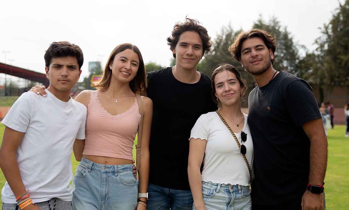 José Julián, Alondra Parra, Arturo Mendoza, Nicola Forza y Alonso Cruz