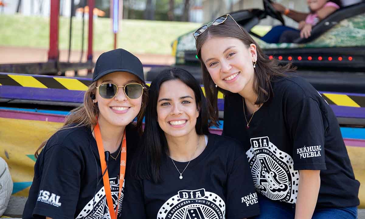 Camila García, Fernanda Macín y Luz Espinosa