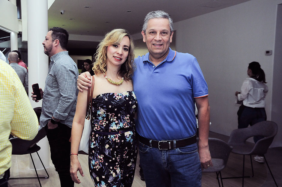 Lizette de la Torre y Carlos Saucedo