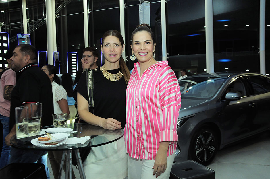 María Hermosillo y Karla Larrañaga