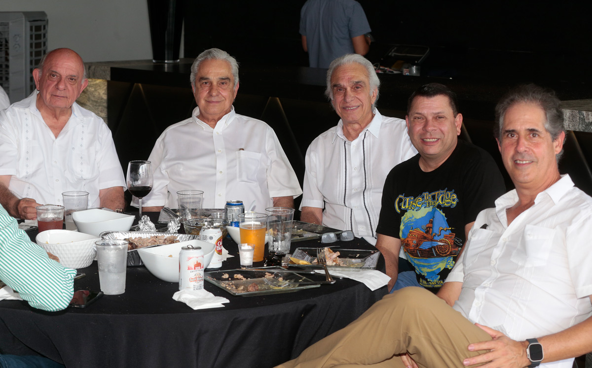 Armando Ramón, Jimmy Colyer, Antonio Ramón, Jimmy Colyer y Jorge Chousal / Foto: Daniel Saldívar