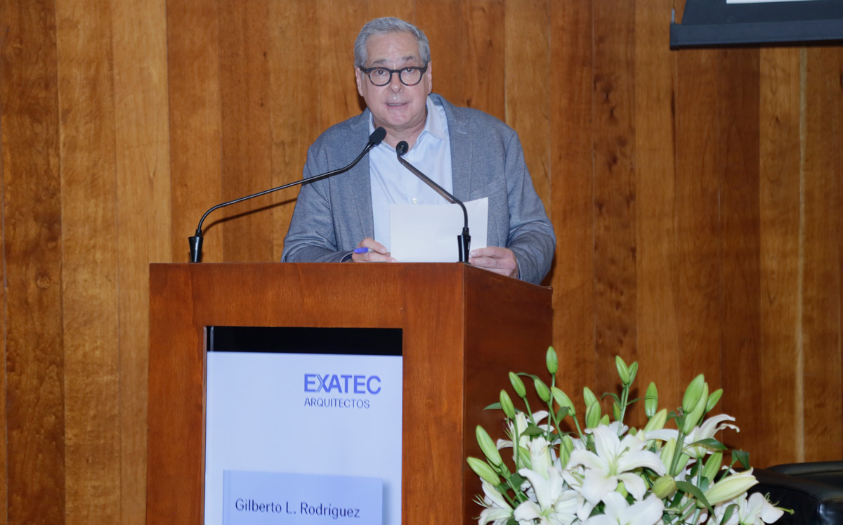 Gilberto L. Rodríguez presentó su libro "25 Años de Arquitectura" / Foto: Omar Valdez
