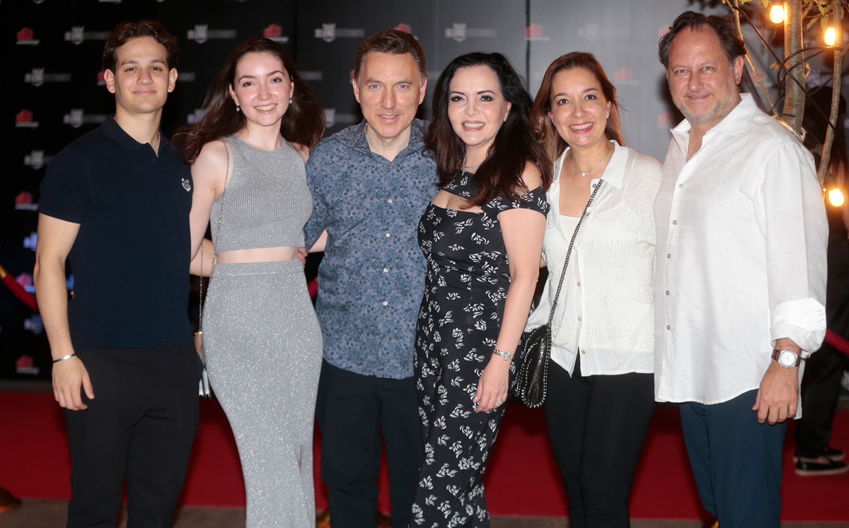 Raúl Puente, Fernanda Martínez, Gregorio Martínez, Malena Valles, Adriana Miranda y Valerio Zibec / Foto: Daniel Saldívar