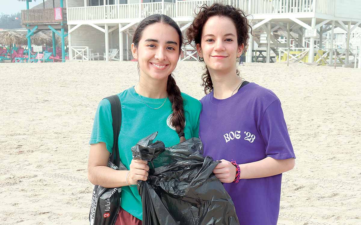 MARIEL MEDINA Y ANA MARY MARTÍNEZ llegaron puntuales a la playa Miramar