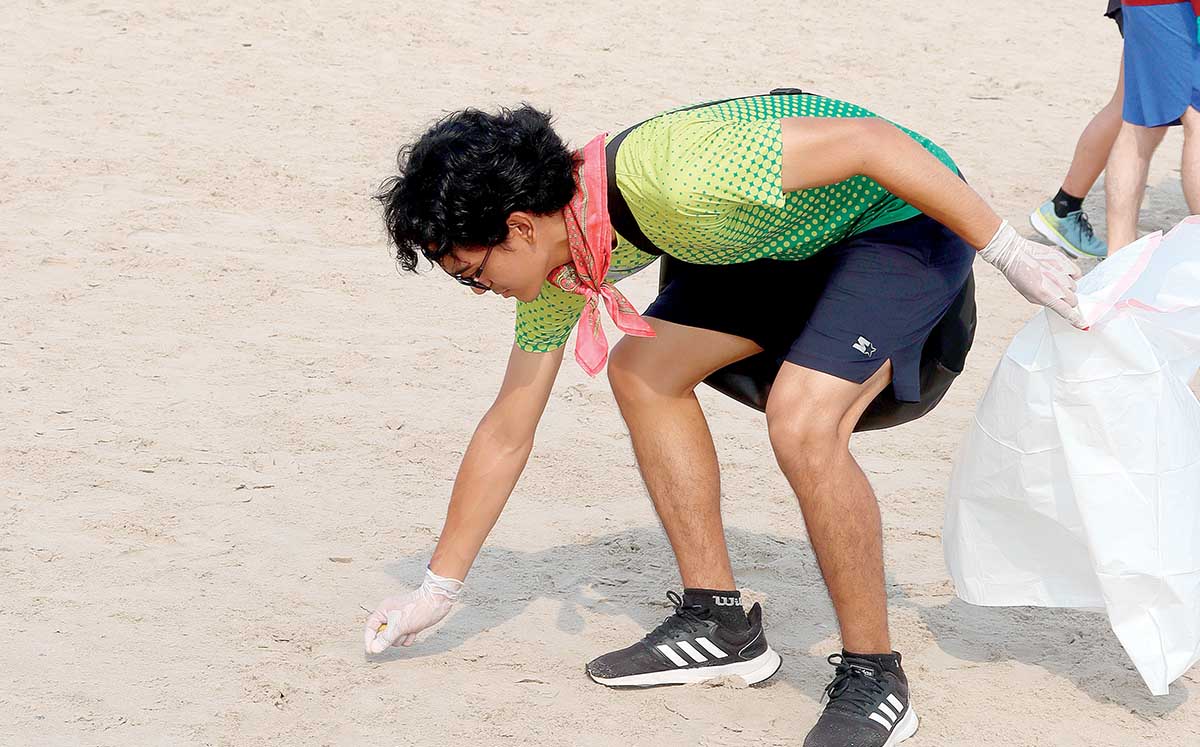 jornada de limpieza en la Playa Miramar