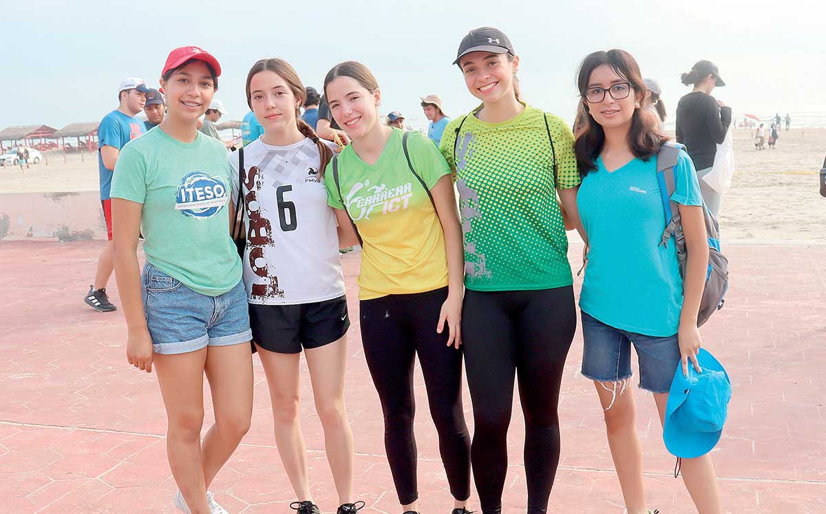 ANA KAREN FLORES, ANA SOFÍA DE POO, MARÍA JOSÉ DE POO, DANIA BARRA Y MARIANA CASTILLO se dedicaron a recolectar desechos de todo tipo