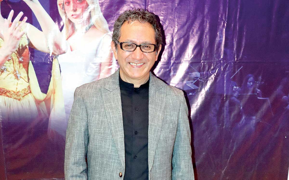 HÉCTOR INFANZÓN es pianista, compositor, arreglista y productor mexicano y participó en el concierto de gala Suma Unidos por Ayudar