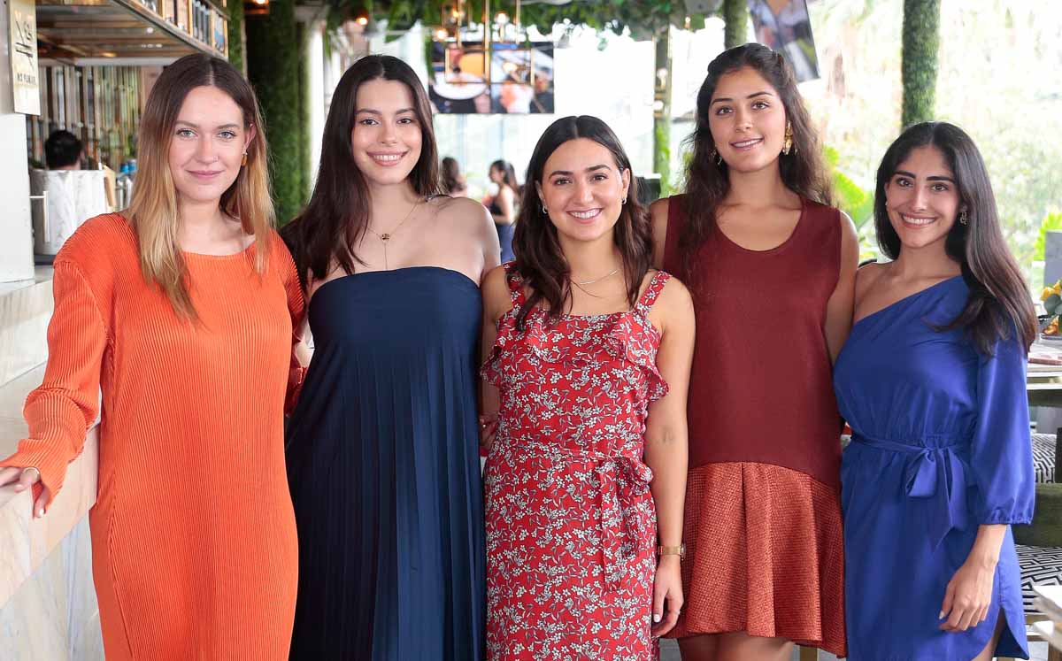 Elisa Vázquez, Paloma Serrato, Mariel González, Karla Silva y Sofía Lozano