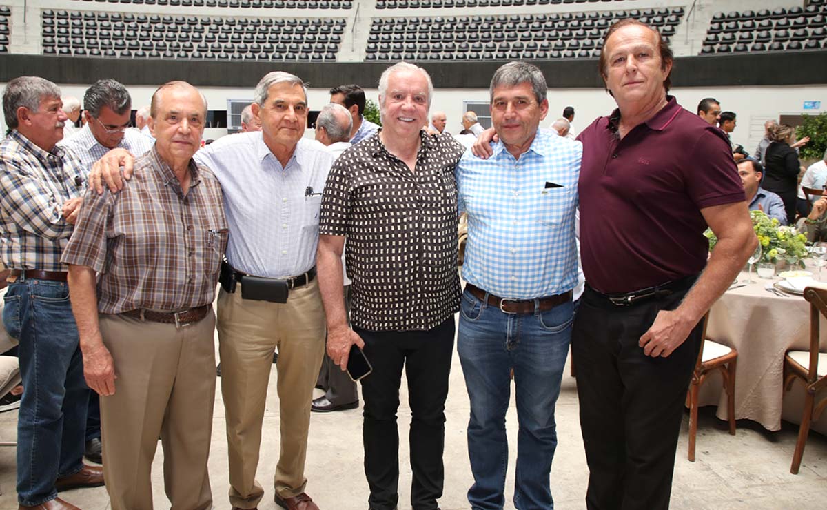 Jorge, Eduardo, Pedro Luis, Manuel y Carlos