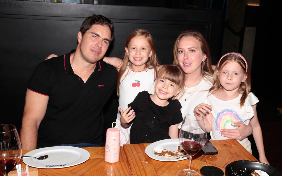 Jorge Gracia, María Paulina Gracia, Valeria Gracia, Paulina Santos y Romina Gracia