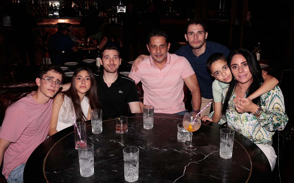 Juan Pablo Zetuna, Janeth Zetuna, Samir Zetuna, José Zetuna, José Zetuna, Karim Zetuna y Gina Zetuna
