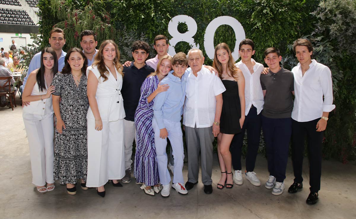 Junto a sus nietos
