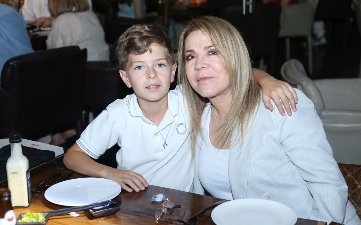 Leonardo Lozano y Juan y Flores