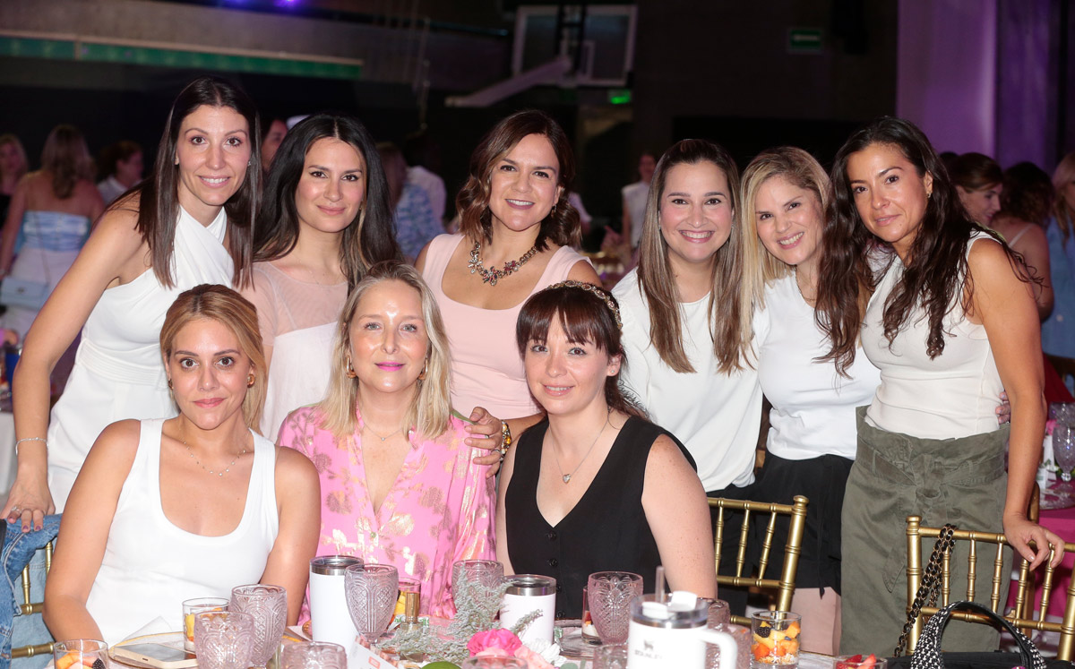 Lizzy Carrillo, Rocío Garza, Paola López, Laura Serna, Vero De la Garza, Adry Zavala, Érika Frías, Vero González y Paola González / Foto: Staff Chic