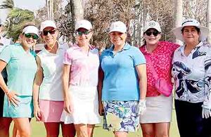 ELY HERNÁNDEZ con amigas en el Club Campestre Tampico