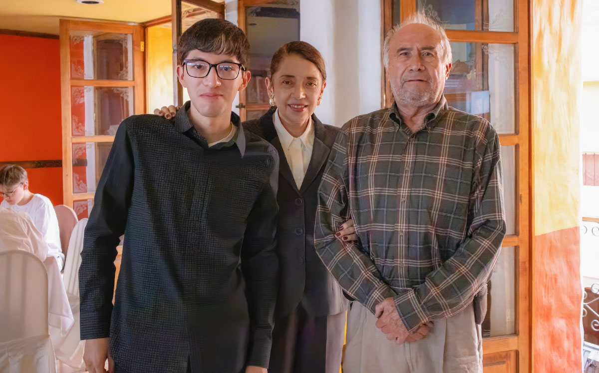 Raúl Domínguez, Leti Pérez y Santiago Pérez