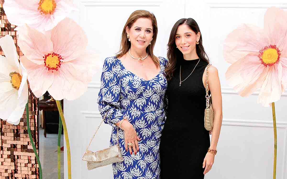LUCY GUTIÉRREZ Y ANA SOFÍA GUTIÉRREZ disfrutaron del back de fotos del Casino Tampiqueño