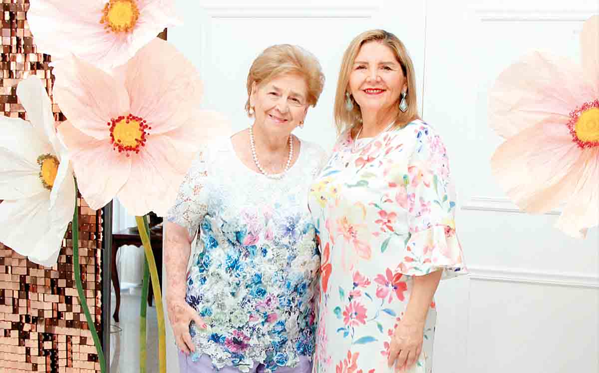NORINEY DE LA GARZA Y LAURA ACEVEDO celebraron el Día de las Madres en el Casino Tampiqueño