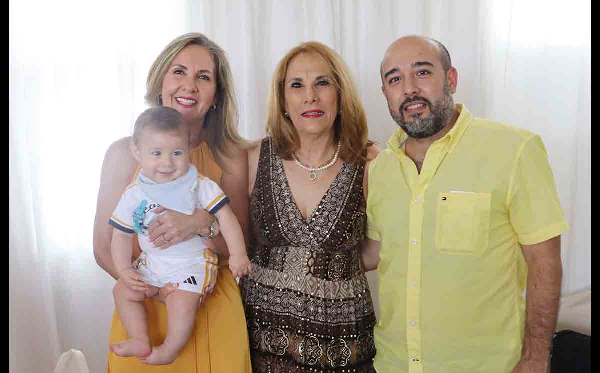 MARCELO CAZAUBON, MARCELA RINCÓN, GOLIS RINCÓN Y CANDIDO RACHET disfrutaron de un delicioso buffet