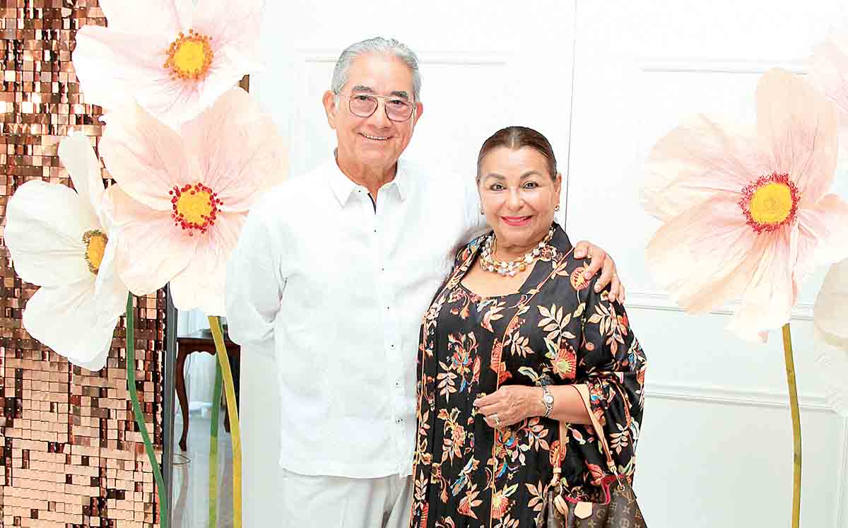 FEDERICO VILLANUEVA Y ROSARIO DE VILLANUEVA disfrutaron del Día de las Madres en el Casino Tampiqueño