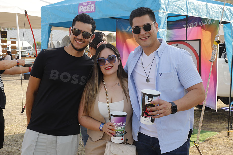 Miguel Flores, Jessica Luna y Carlos Delgado