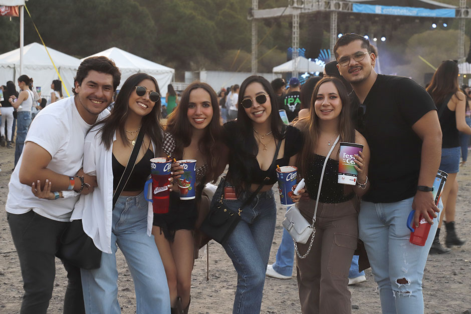 Omar Padilla,  Fernanda Rueda, Karla González, Cristina Peregrina, Diana González y  Héctor Ortega