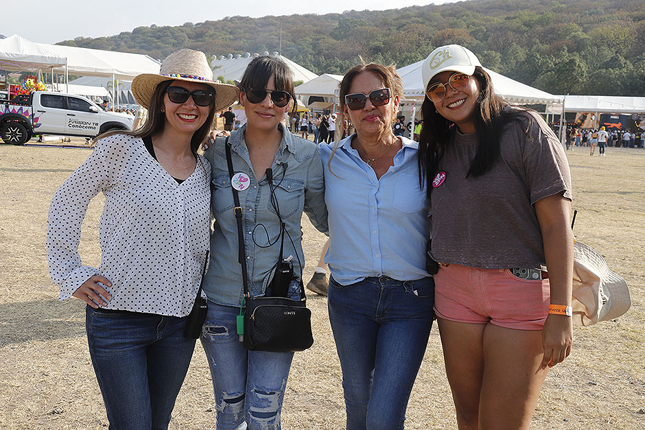 Paola Frías,  Elisa de Lara, Cristina Padilla, Norma Padilla y Casandra Medina