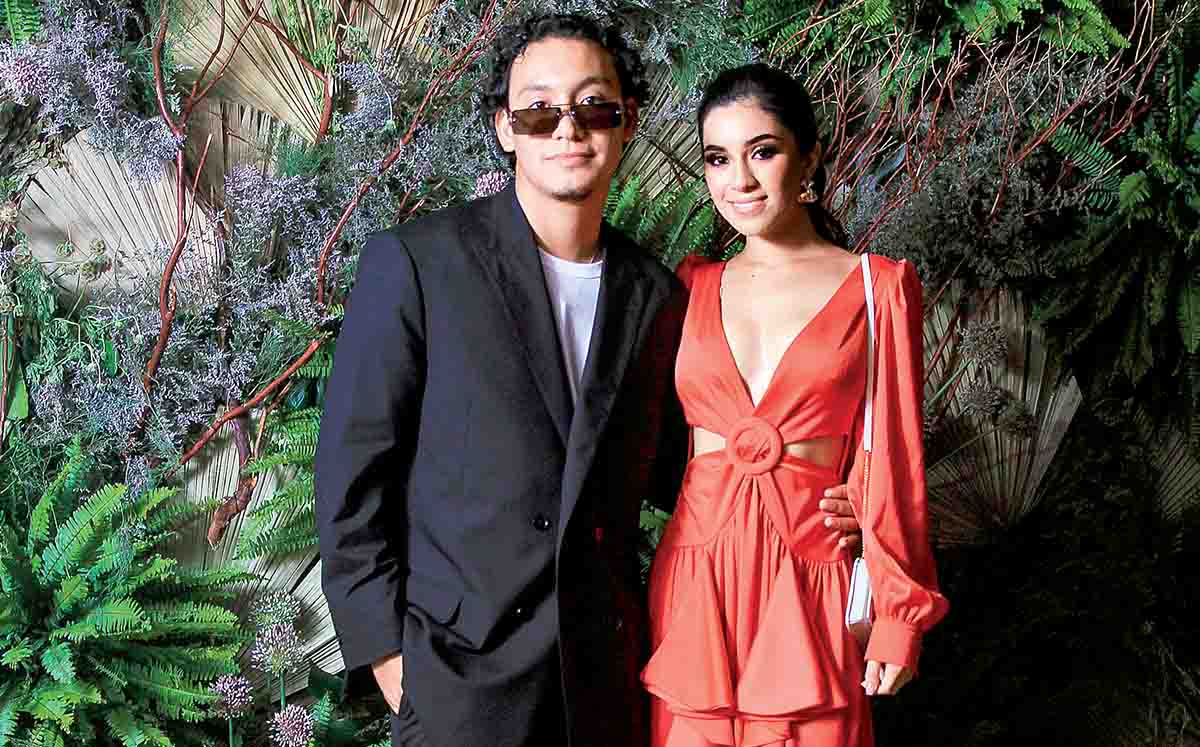 DANIEL SEGURA Y ANA GRACIELA RAMÍREZ llegaron con sus mejores outfits a la celebración