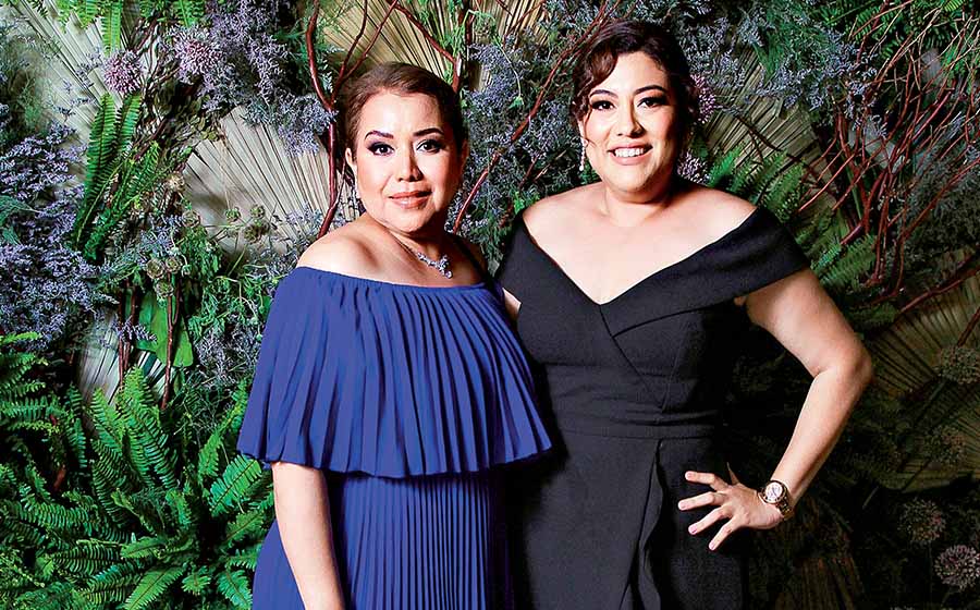 ANA SEGURA Y ANA DEL ÁNGEL quedaron maravilladas con la presentación especial de Blanca Pulido