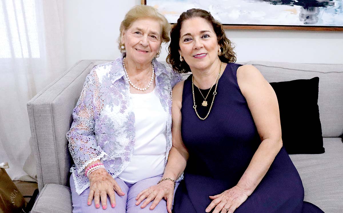 NORINEY DE LA GARZA Y JUDITH ACEVEDO nos regalaron sus mejores sonrisas