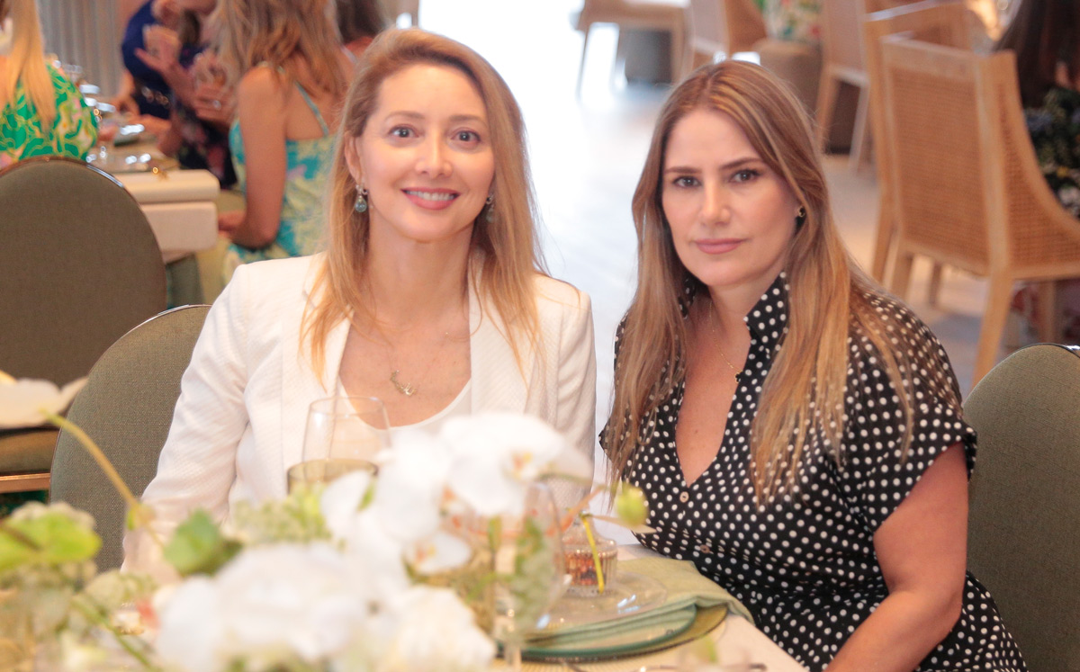 Adriana Santos y Alejandra Hinojosa de Gutiérrez / Foto: Daniel Saldívar