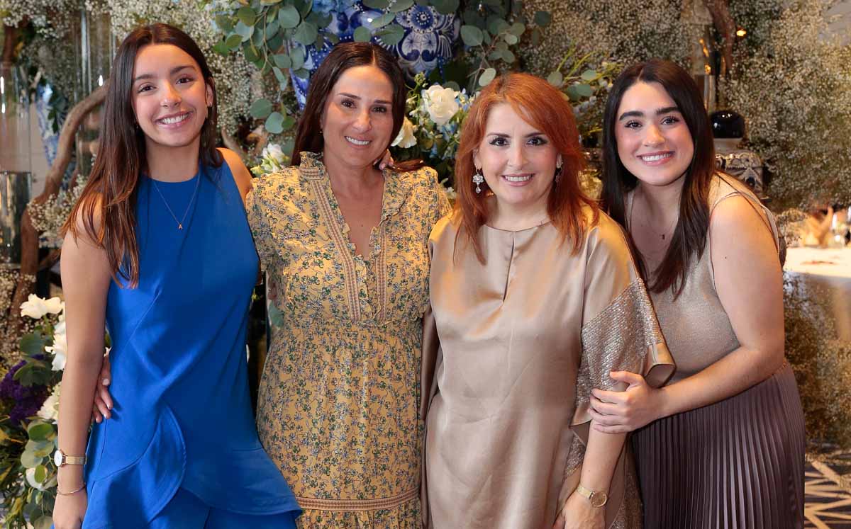 Andrea Urquidi, Mónica Montalvo, Érika Rodríguez y Bárbara Urquidi