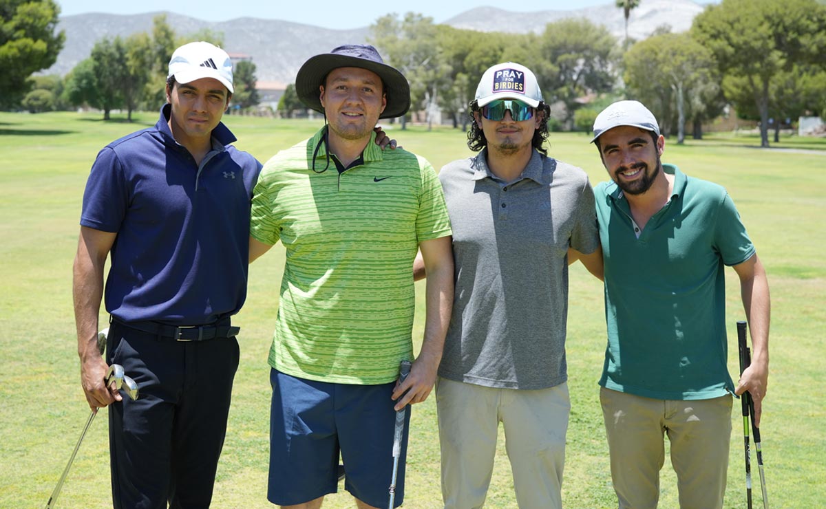 Carlos, Roberto, José y Ernesto