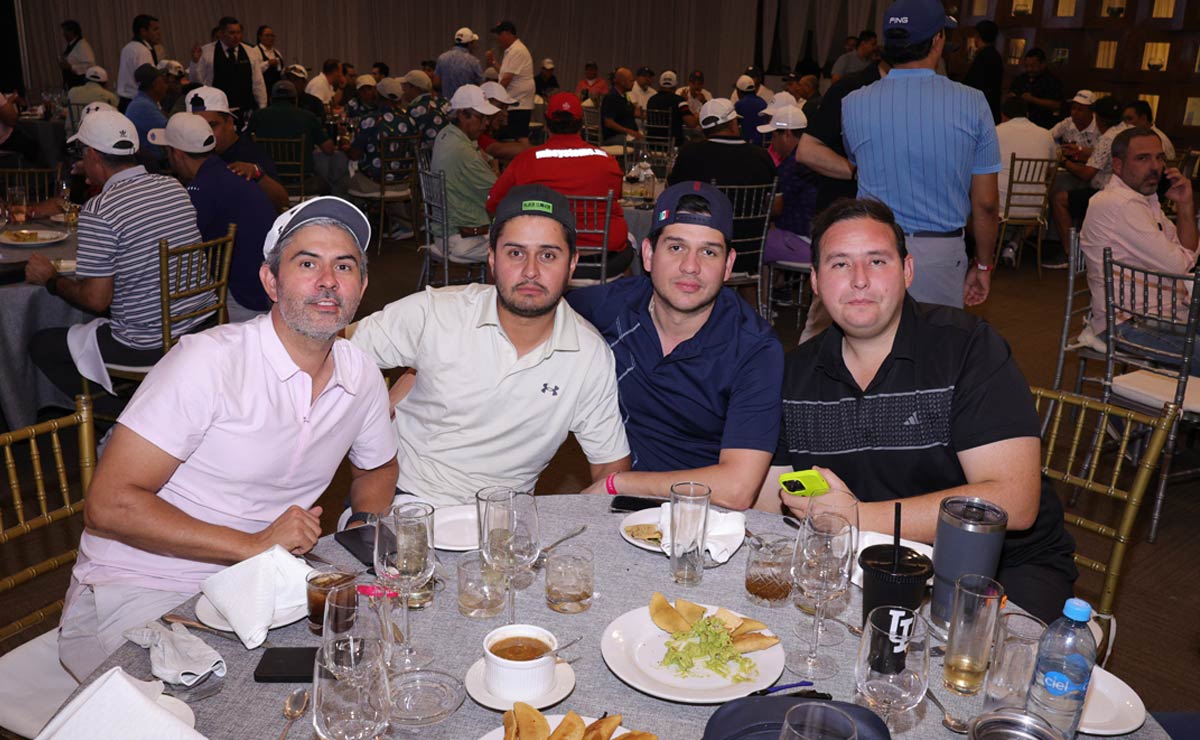 Christopher, Chicho, Carlos y Beto