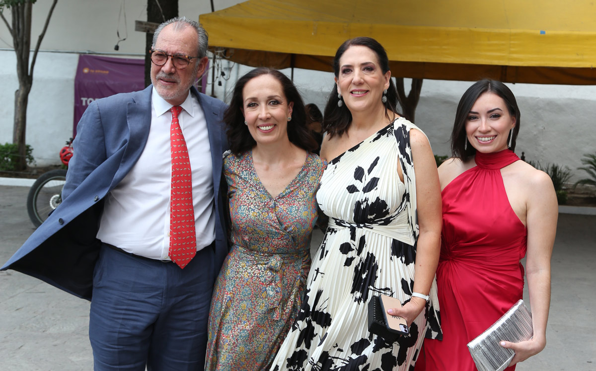 Jaime Tamez, Elia María Serna, Alejandra Morales y Alessandra de Luna / Foto: Roberto Alvarado