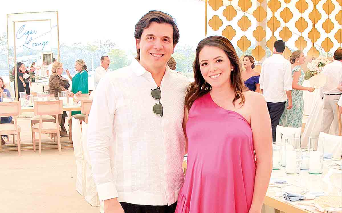 GABRIEL LEGORRETA Y SISSY TERÁN nos regalaron sus mejores sonrisas