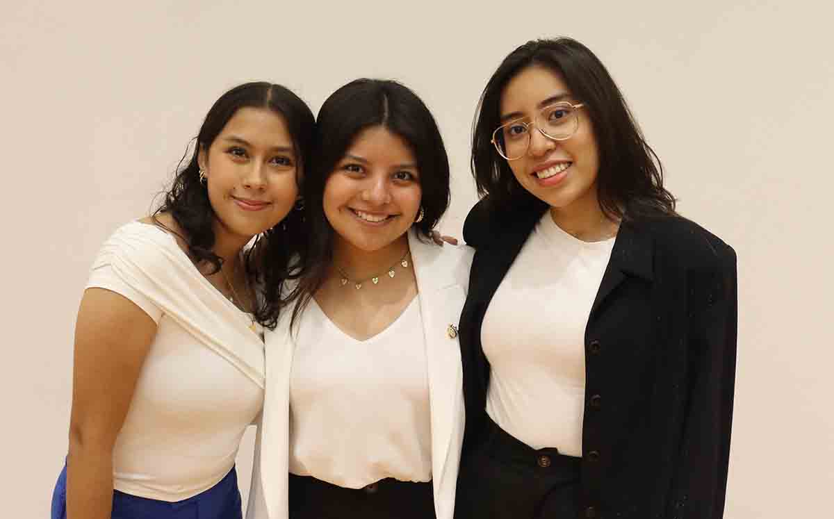 NAOMI OSORIO, XIMENA VARGAS E ISIS YUNUÉN RAMÍREZ estuvieron presentes en los premios LiderA