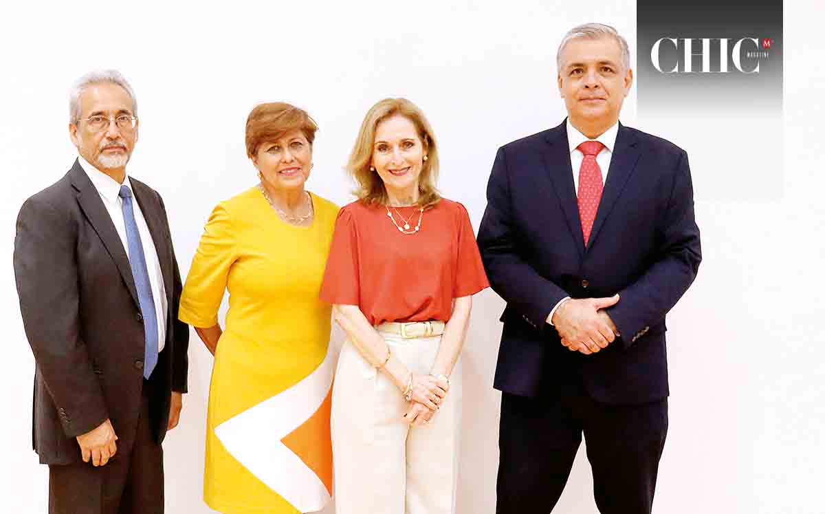 LUIS ALFONSO DÍAZ, MARÍA DE LOS ÁNGELES ROMERO, GLORIA SEPTIÉN Y HÉCTOR EDUARDO MELÉNDEZ fueron quienes le otorgaron los reconocimientos